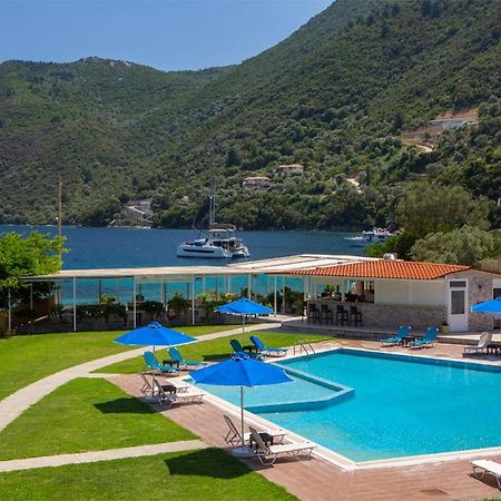 Menes Hotel Geni  Экстерьер фото