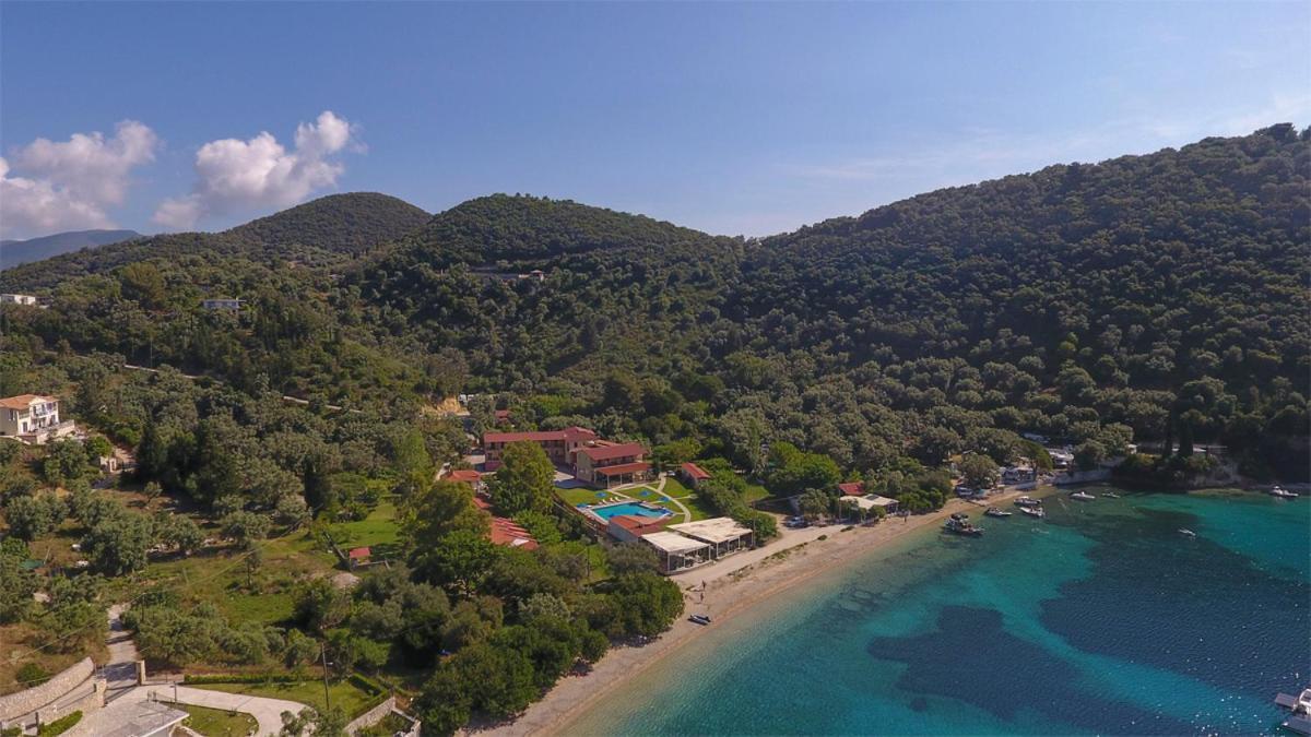 Menes Hotel Geni  Экстерьер фото